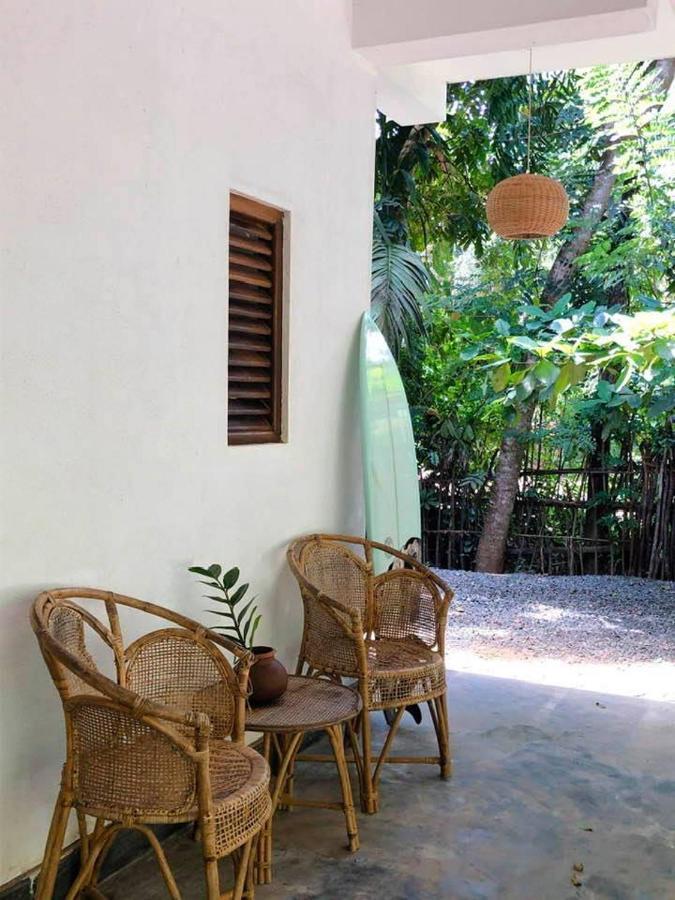 Le Cabanon Apartment Dickwella Exterior photo